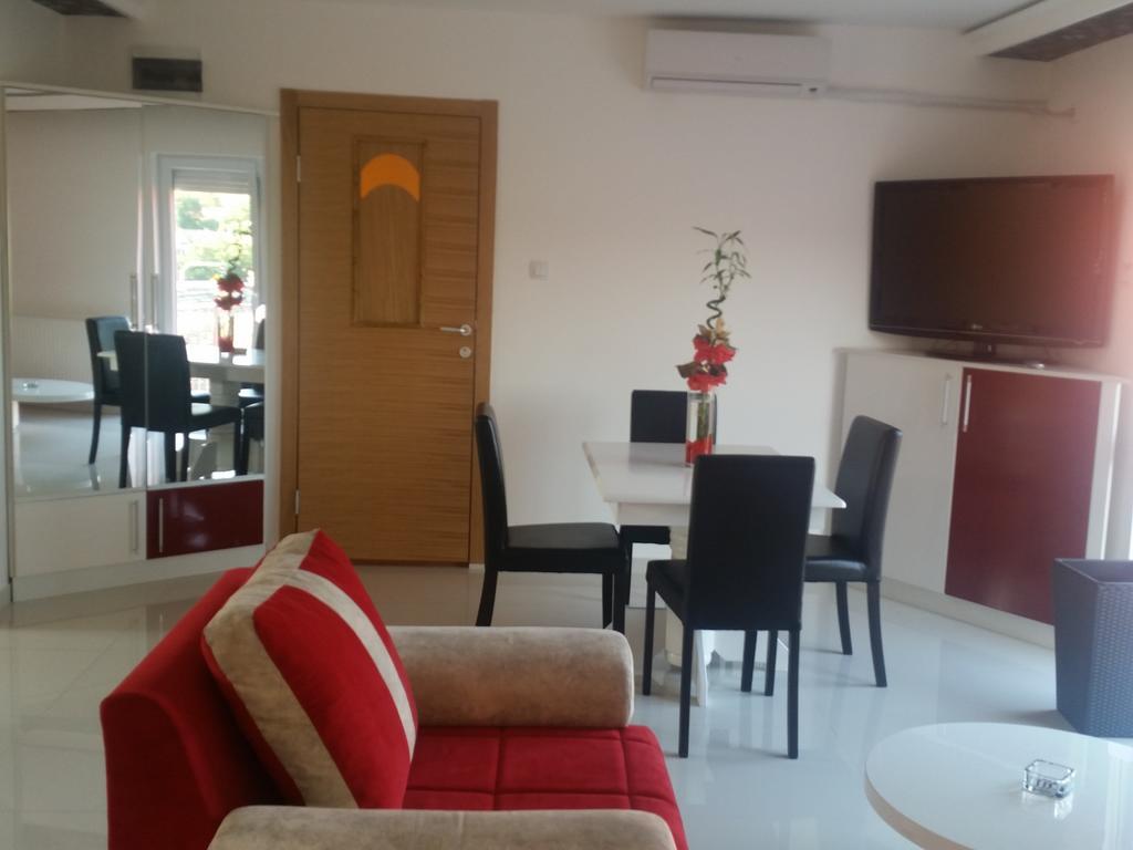 Apartments Maca Novi Sad Pokoj fotografie